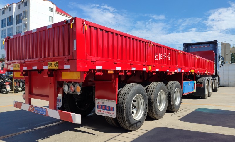 11米輕型欄板半掛車