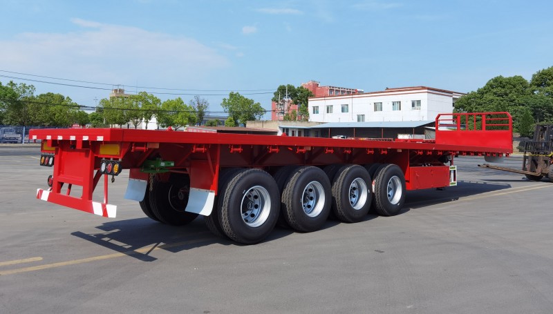 出口車_歐陽(yáng)華俊13.5米4軸平板半掛發(fā)車大吉